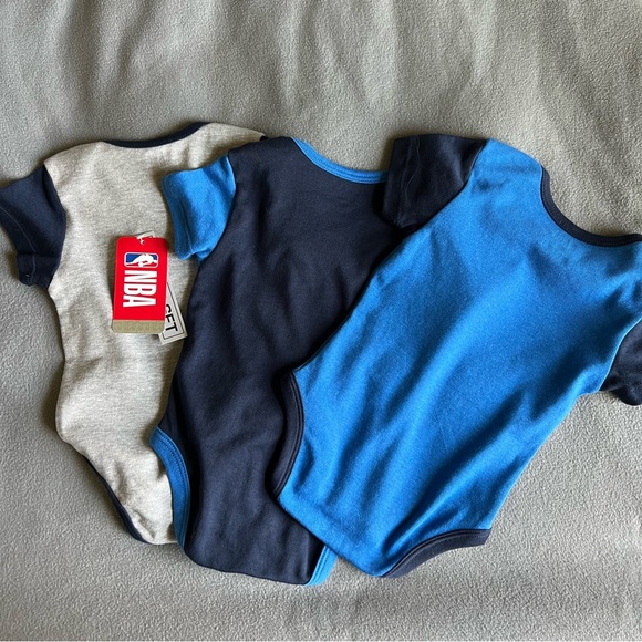 NBA Oklahoma City Thunder Baby Boys' Bodysuit 3pk Set 12 Months - Picture 4 of 4